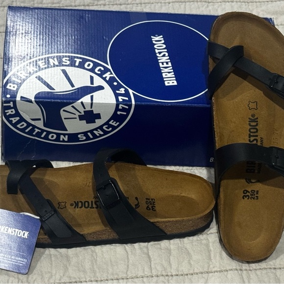 NWT Birkenstock Women’s Size 8, Black Sandals - Picture 1 of 9